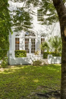 $2,700,000 | 907 Alhambra Circle, Coral Gables, FL 33134