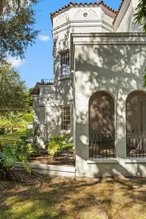 $2,700,000 | 907 Alhambra Circle, Coral Gables, FL 33134