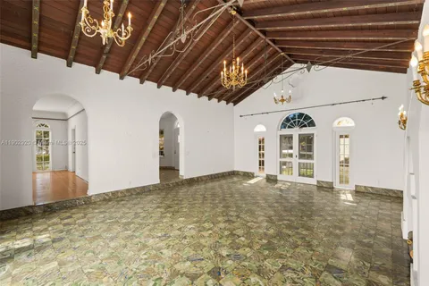 $2,700,000 | 907 Alhambra Circle, Coral Gables, FL 33134