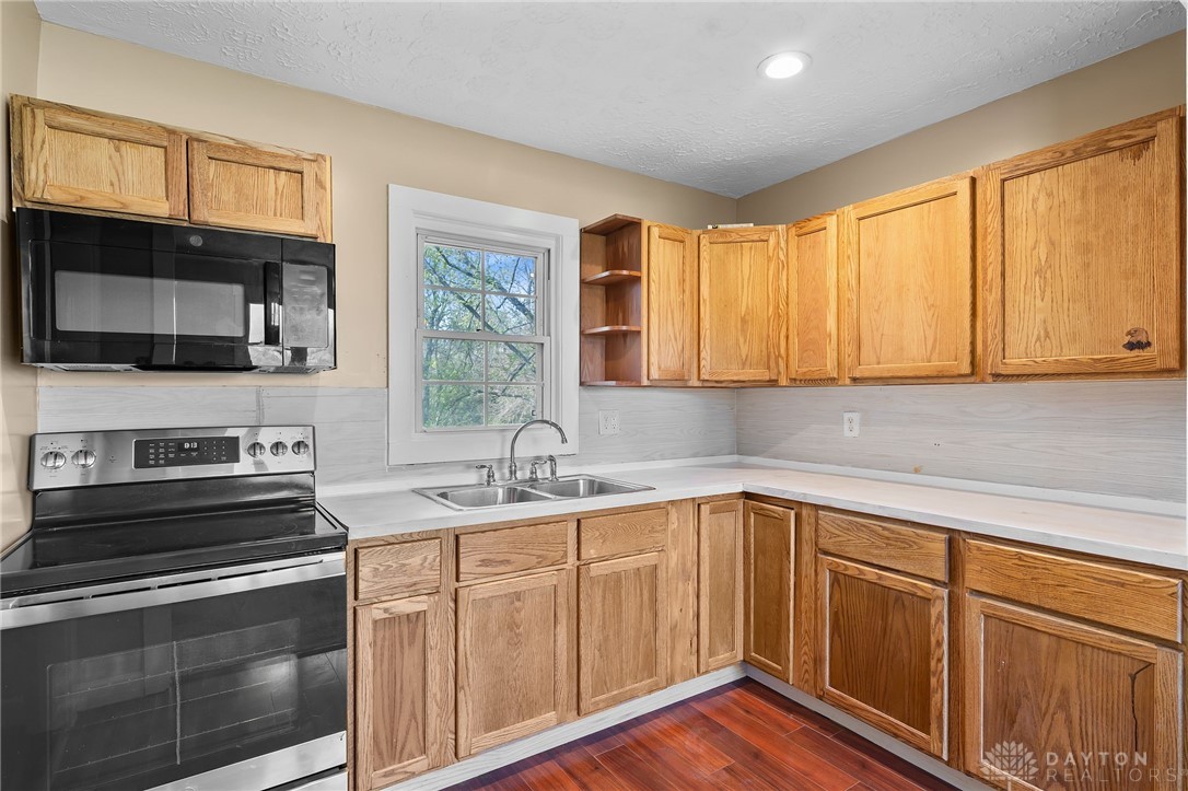 201 Washington Road Xenia, OH 45385 - Photo 6 of 37 Gallery Image 6