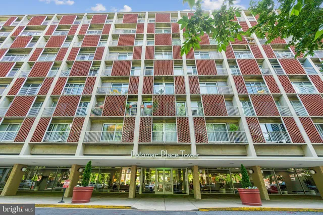 $274,000 | 800 4th Street Southwest, Unit S525, Washington, DC 20024