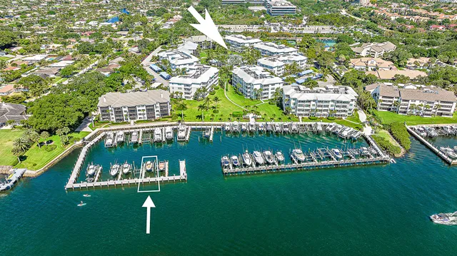 $1,100,000 | 1015 Bay Colony Drive South, Unit SLIP 17, Juno Beach, FL 33408