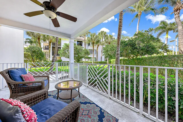 $1,100,000 | 1015 Bay Colony Drive South, Unit SLIP 17, Juno Beach, FL 33408