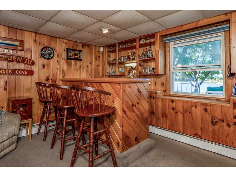 70 Dory Road Warwick, RI 02886 - Photo 11 of 16 Den/Family/Great Room.