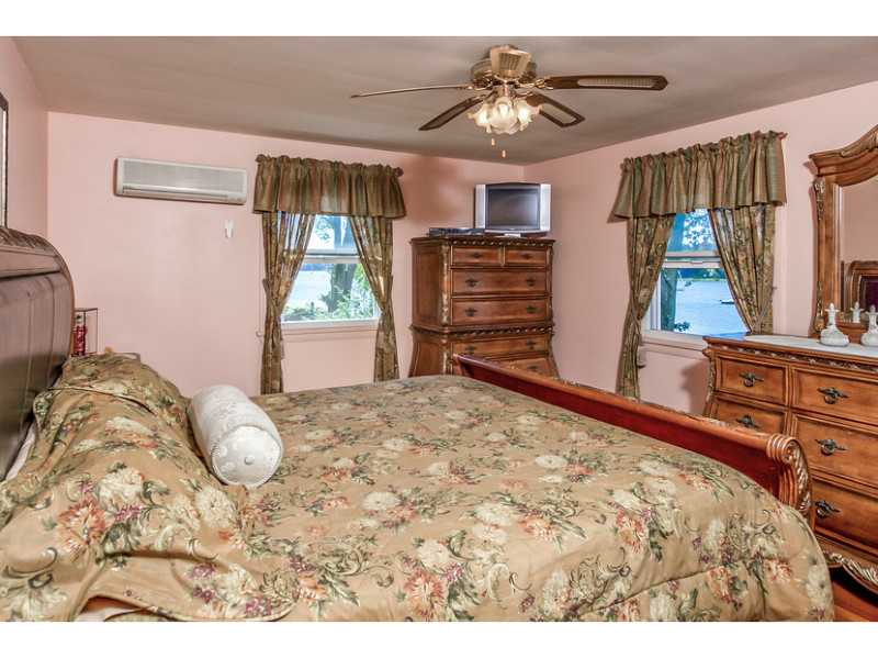 70 Dory Road Warwick, RI 02886 - Photo 7 of 16 Master Bedroom.