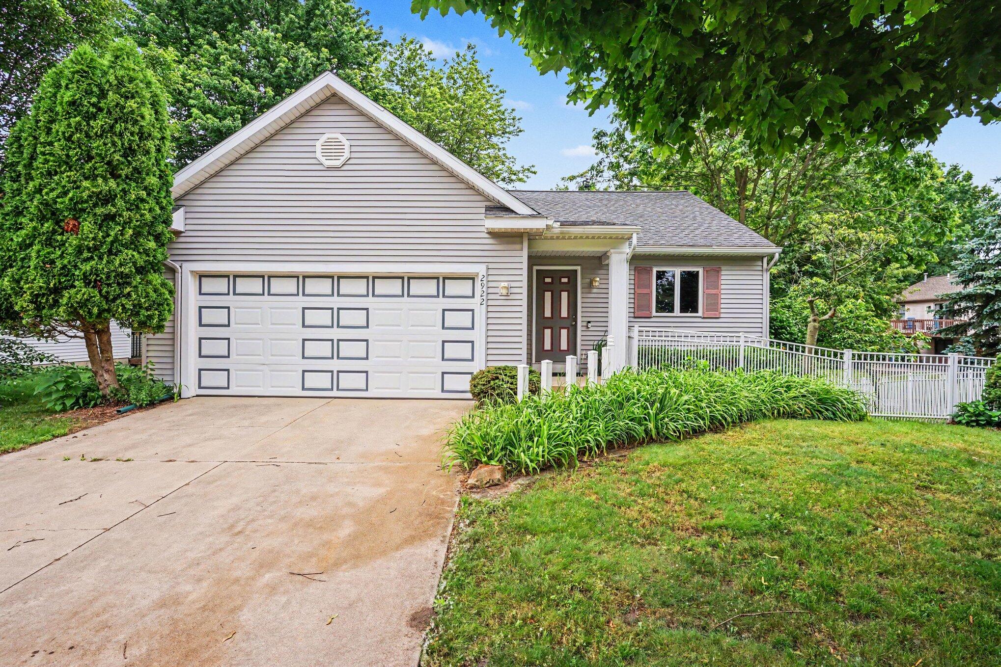 2922 Riley Ridge Road Holland, MI 49424 - Photo 1 of 25 002_file_1281