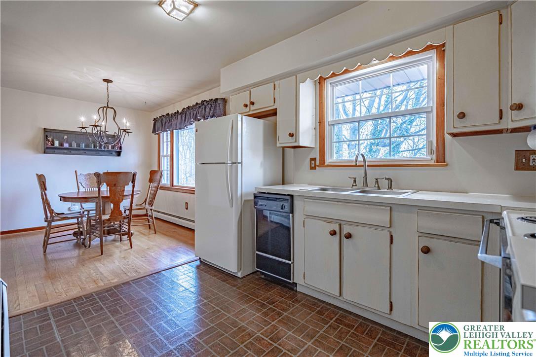 2810 Kuter Road Bath, PA 18014 - Photo 6 of 24 Gallery Image 6