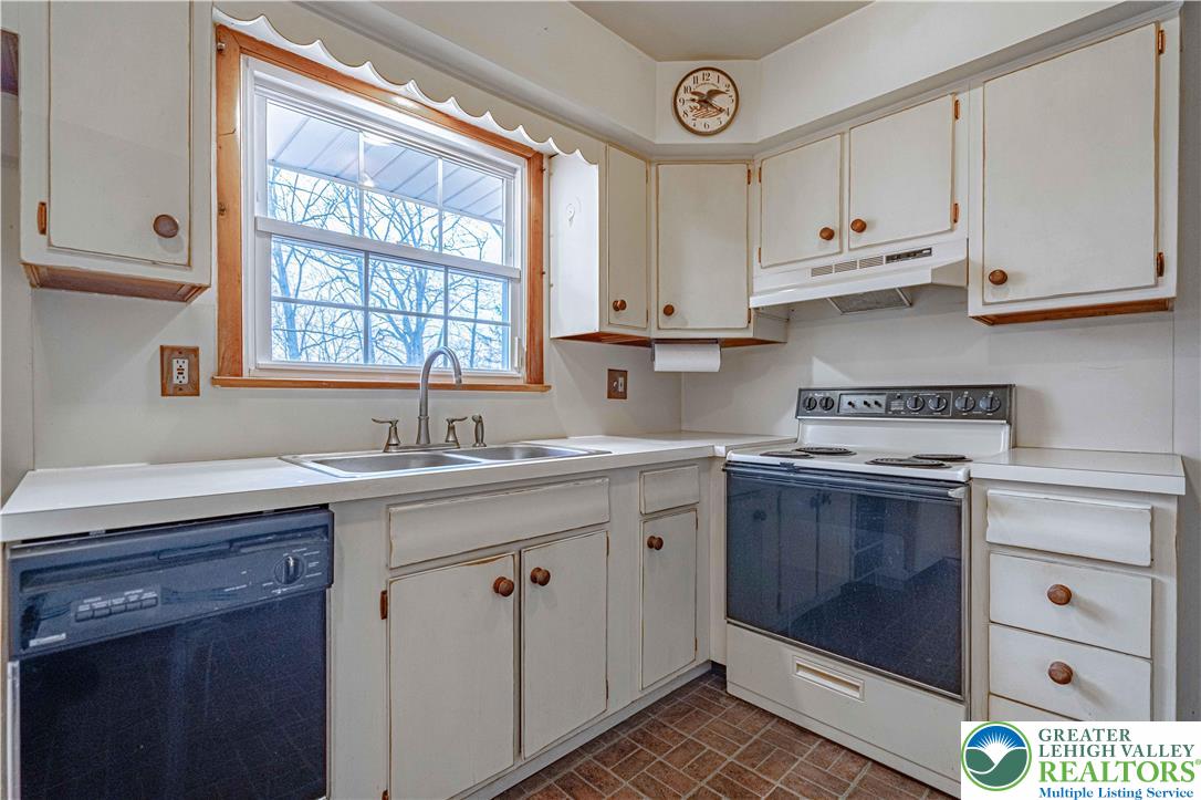 2810 Kuter Road Bath, PA 18014 - Photo 7 of 24 Gallery Image 7
