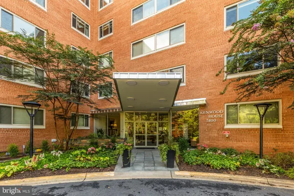 $380,000 | 5100 Dorset Avenue, Unit 100, Chevy Chase, MD 20815