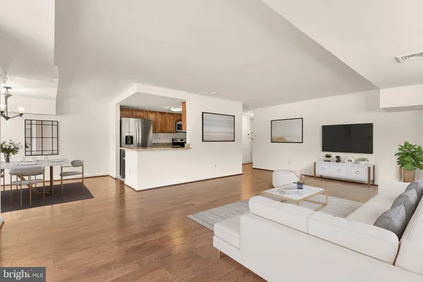 $380,000 | 5100 Dorset Avenue, Unit 100, Chevy Chase, MD 20815