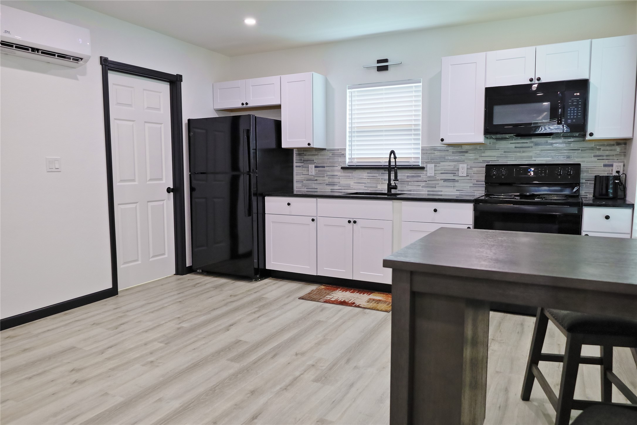 4402 Zelsky Road Freeport, TX 77541 - Photo 5 of 37 Unit ! - Sold with Refrigerator