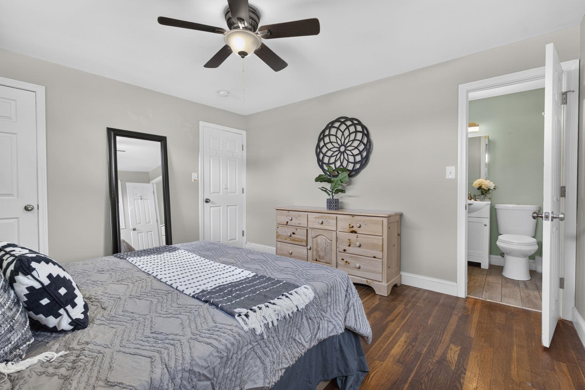 303 Weston Road Manchester, NH 03103 - Photo 10 of 30 Gallery Image 10