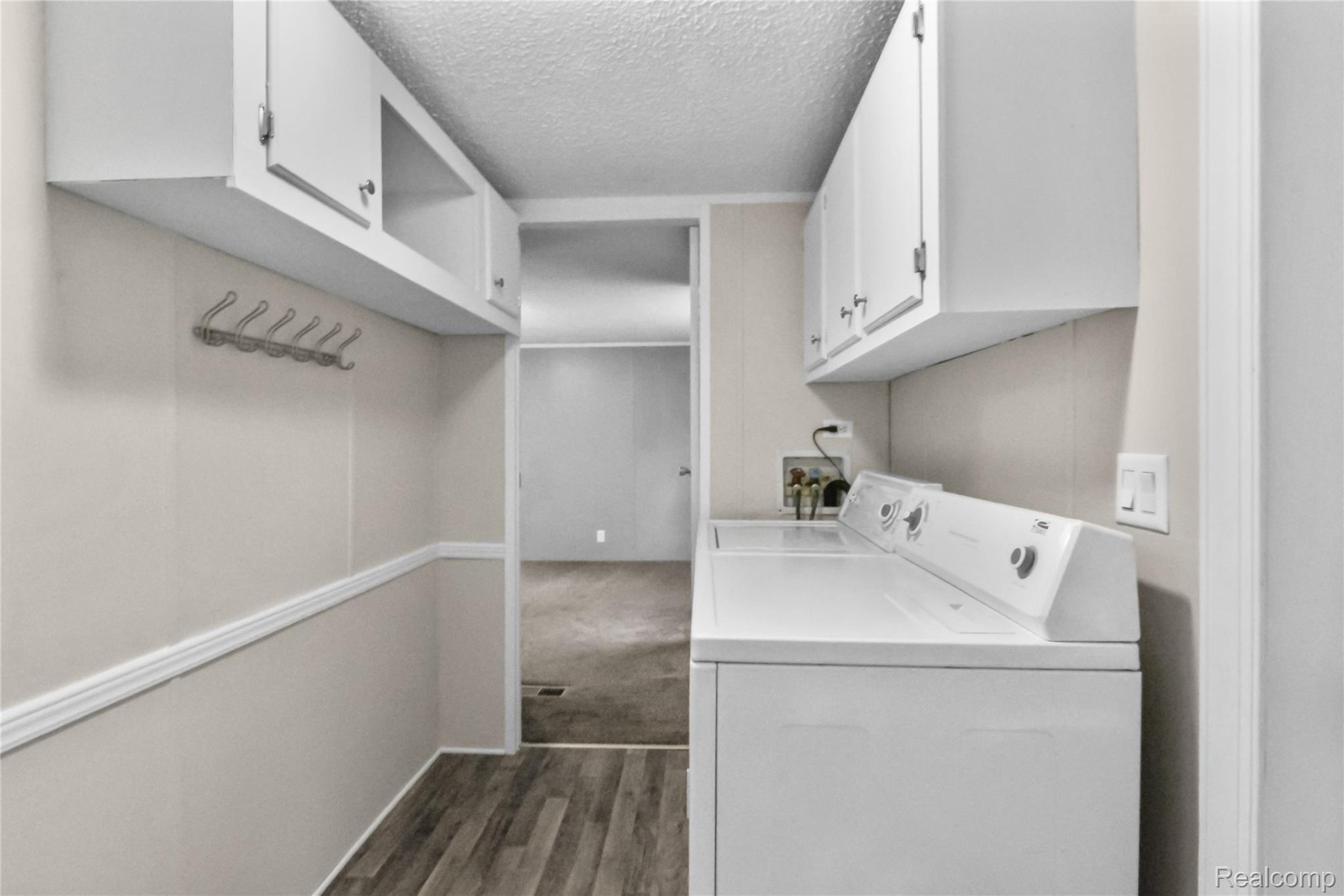 46000 Geddes Road, Unit 7 Canton, MI 48188 - Photo 7 of 11 IMG_7781 (1).jpg