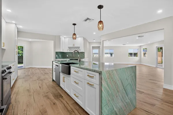 $775,000 | 5273 Southeast Tall Pines Way, Stuart, FL 34997