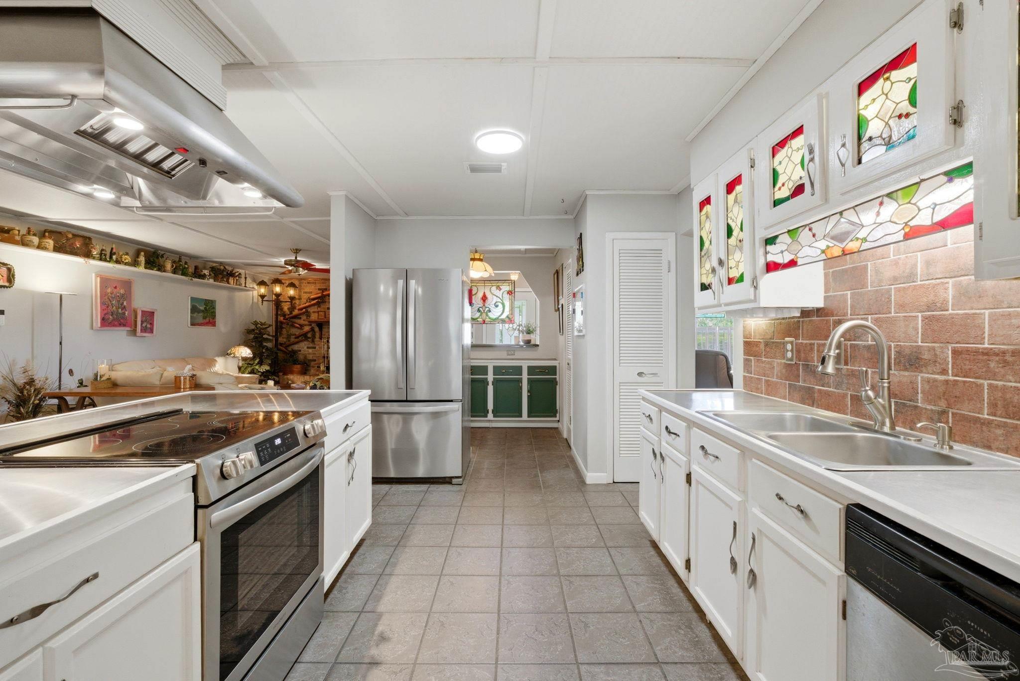 10827 Berryhill Road Pensacola, FL 32506 - Photo 12 of 46 Gallery Image 12