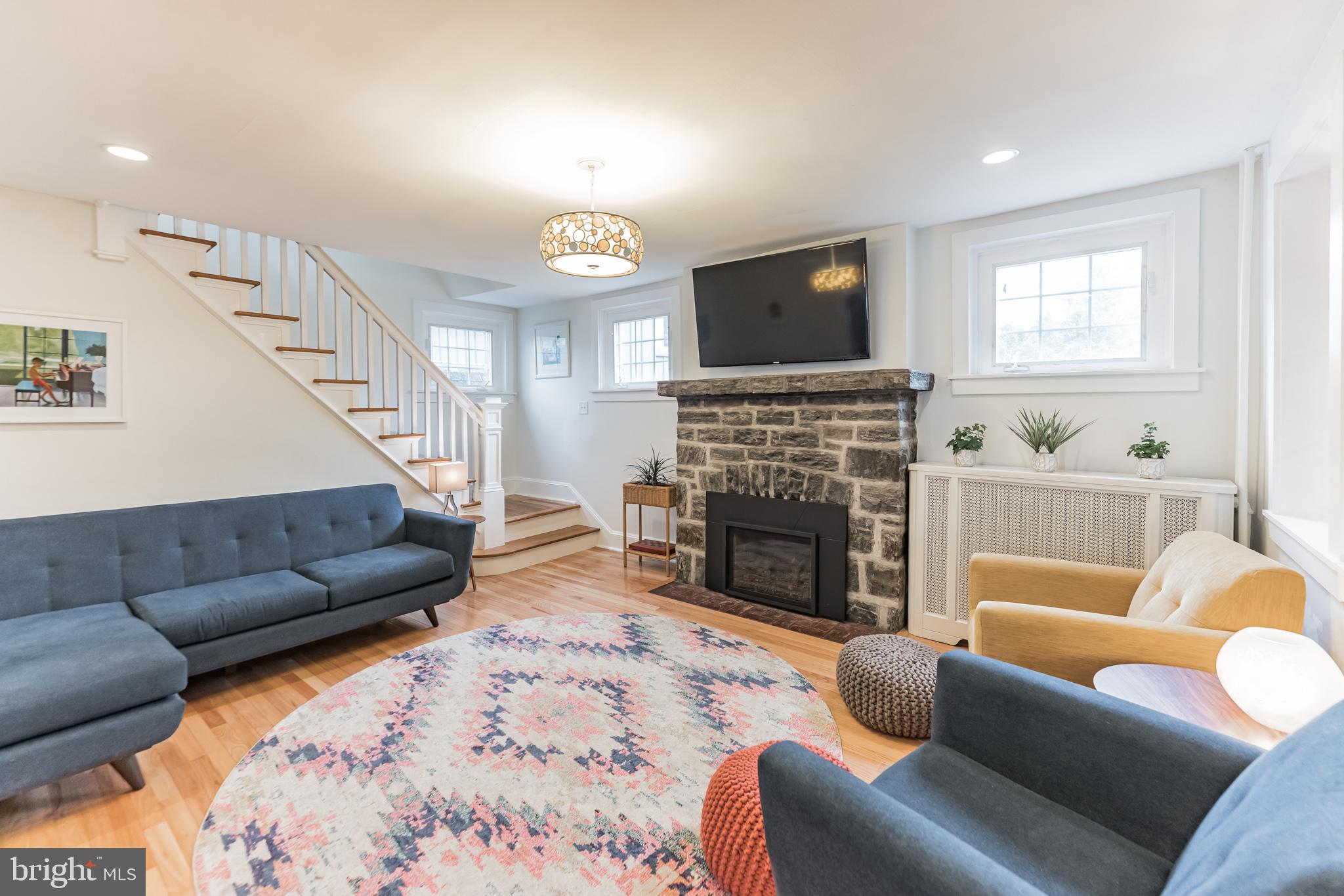 744 Rydal Road Jenkintown, PA 19046 - Photo 3 of 28 Living Room