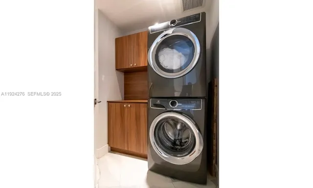 $24,000 | 701 North Fort Lauderdale Beach Boulevard, Unit 501, Fort Lauderdale, FL 33304