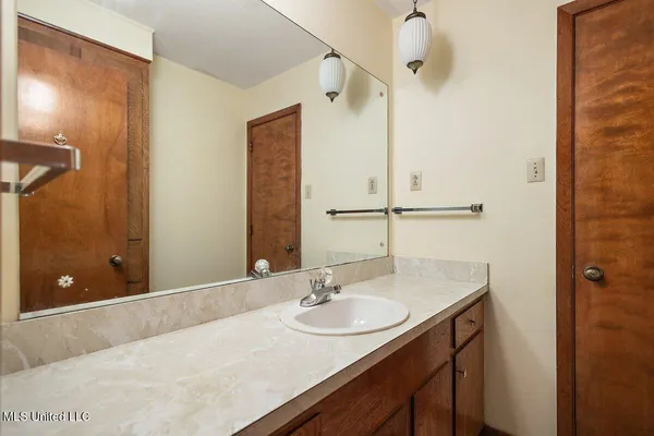 $205,000 | 1026 Briarwood Drive, Jackson, MS 39211