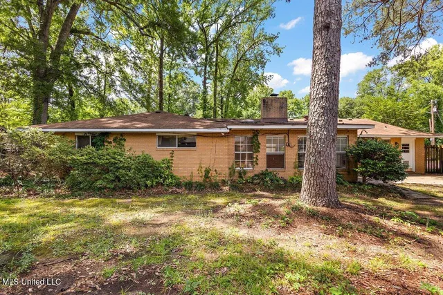 $205,000 | 1026 Briarwood Drive, Jackson, MS 39211