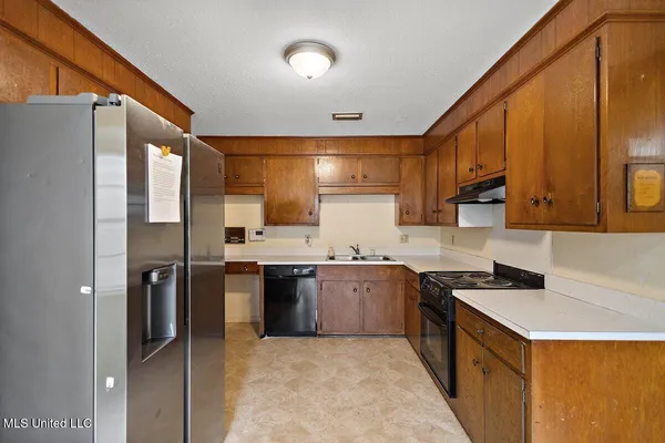 $205,000 | 1026 Briarwood Drive, Jackson, MS 39211