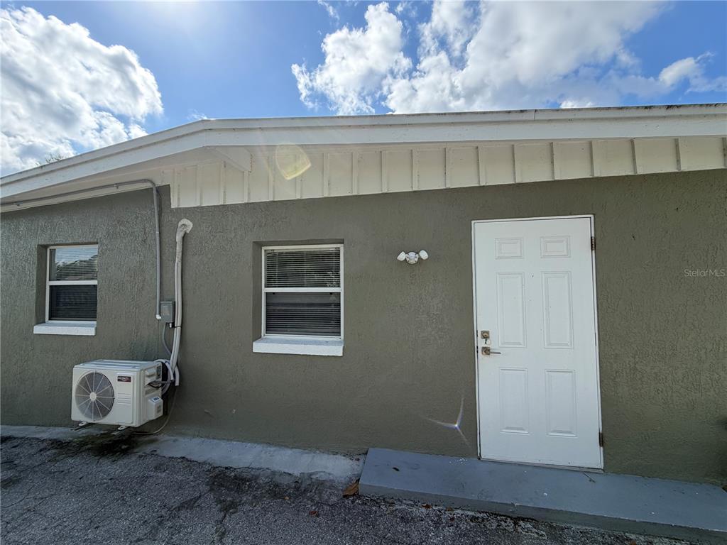 2815 Rogan Road Orlando, FL 32812 - Photo 3 of 12