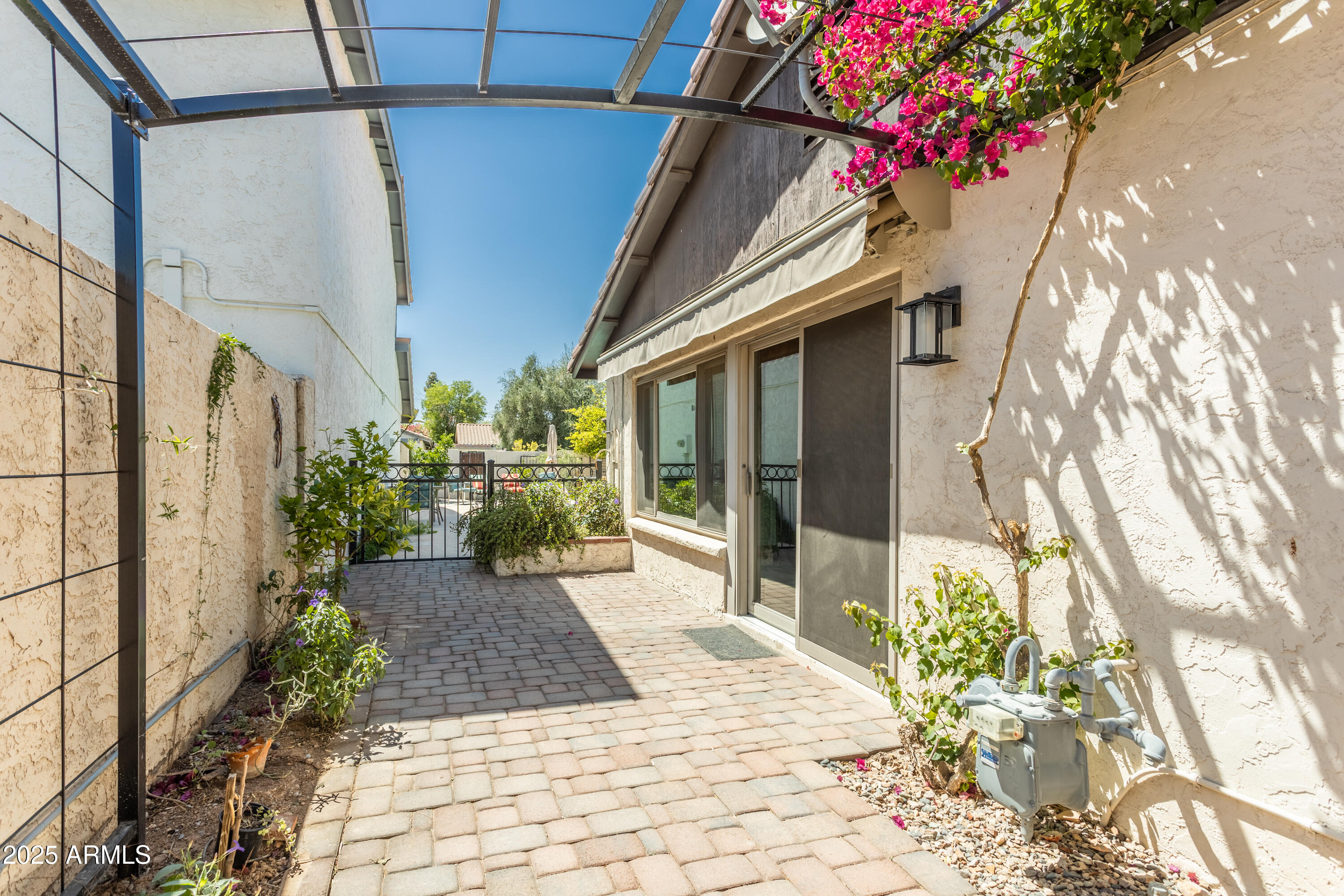 5621 South Sailors Reef Road Tempe, AZ 85283 - Photo 8 of 32 _F9A1228-HDR