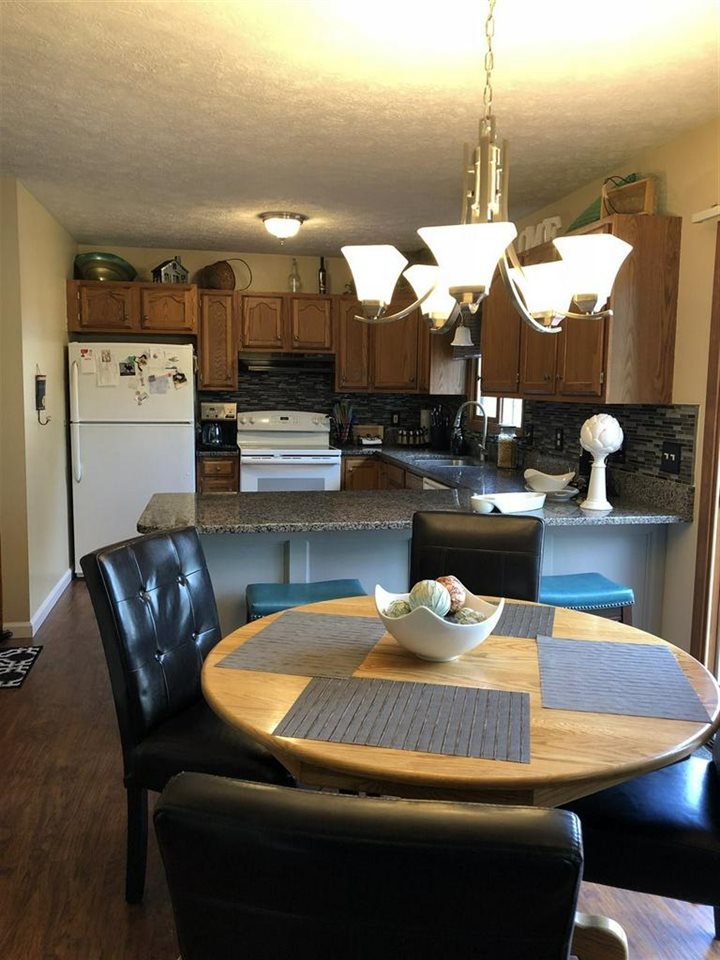 2773 Pinckney Road Howell, MI 48843 - Photo 4 of 52 21507910-3.JPG