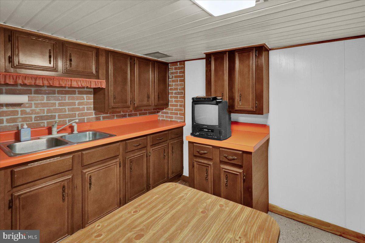 676 King Pen Road Kirkwood, PA 17536 - Photo 15 of 22 Basement