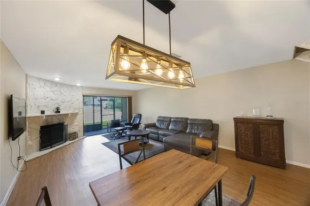 $200,000 | 413 Somerset Lane, Palm Harbor, FL 34684