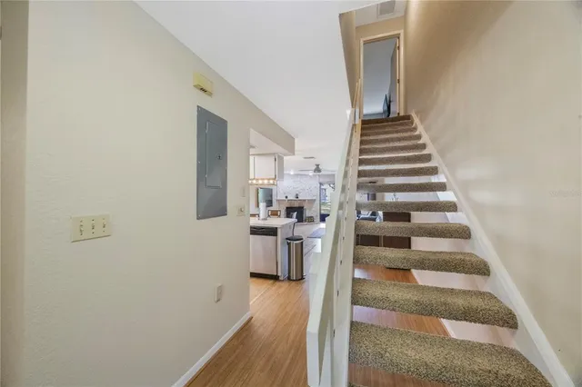 $200,000 | 413 Somerset Lane, Palm Harbor, FL 34684