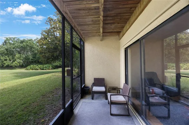 $200,000 | 413 Somerset Lane, Palm Harbor, FL 34684