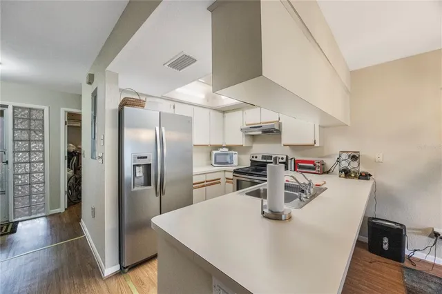 $200,000 | 413 Somerset Lane, Palm Harbor, FL 34684