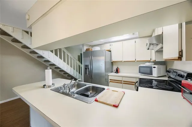 $200,000 | 413 Somerset Lane, Palm Harbor, FL 34684