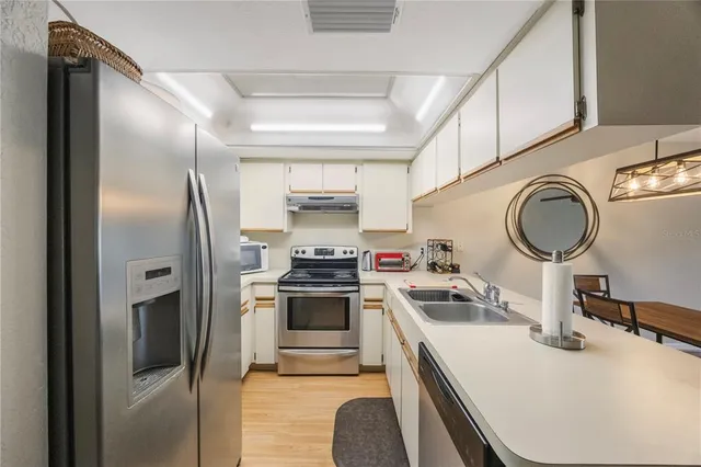 $200,000 | 413 Somerset Lane, Palm Harbor, FL 34684