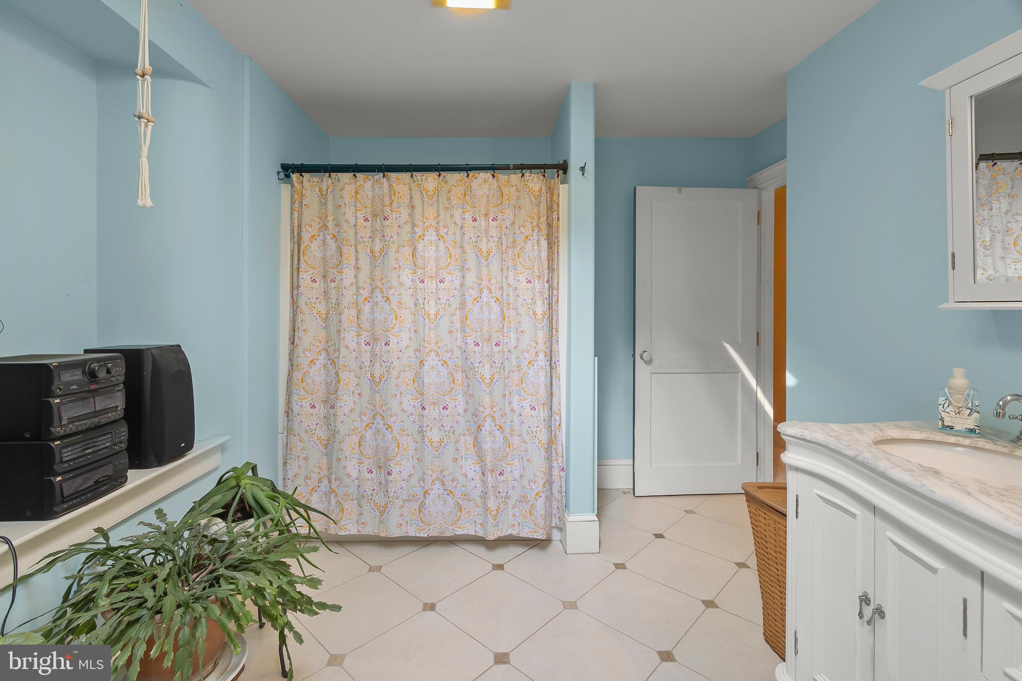 1027 Kirk Road Garnet Valley, PA 19060 - Photo 47 of 63