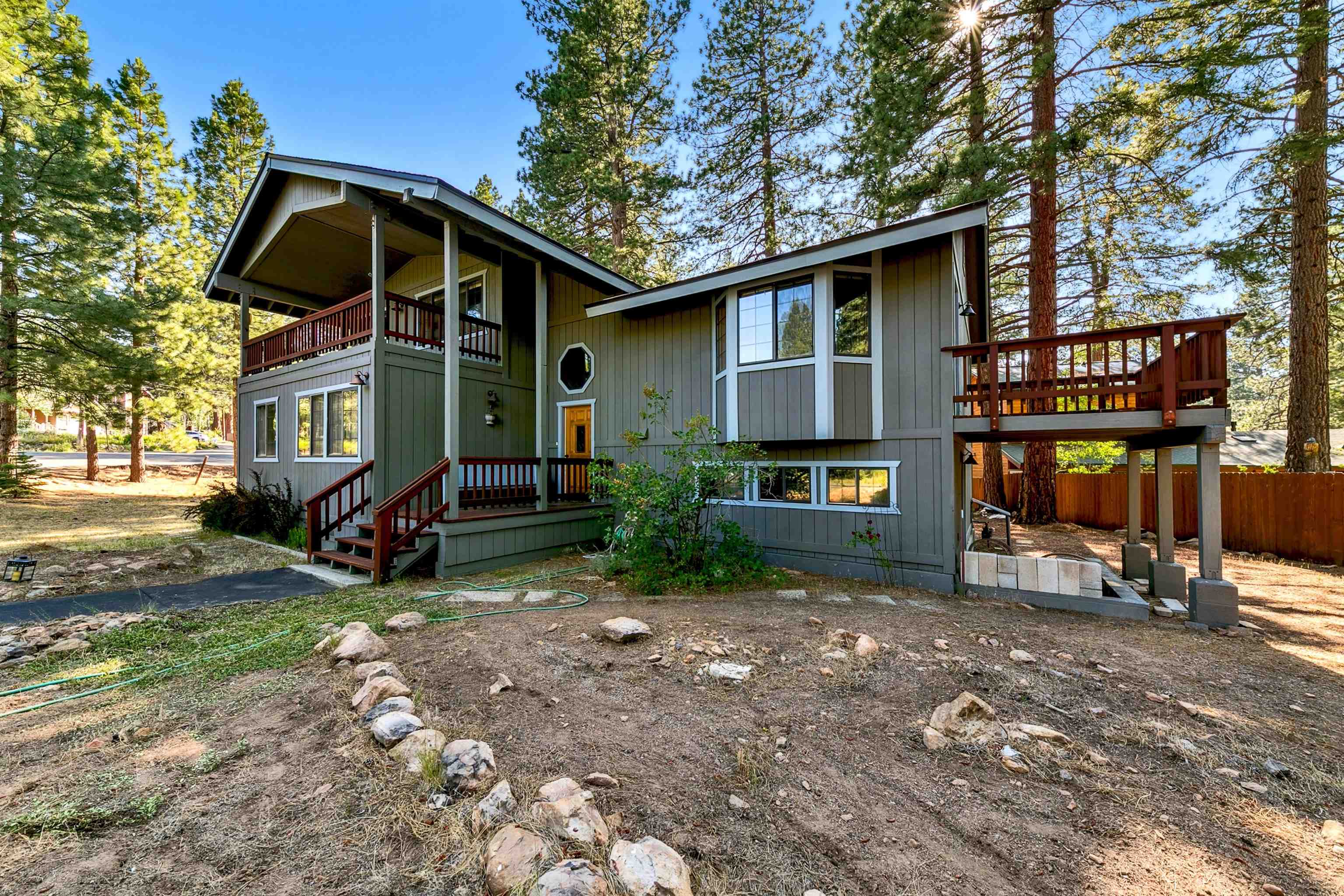 10625 Royal Crest Drive Truckee, CA 96161 - Photo 4 of 28 a front view of a house with garden