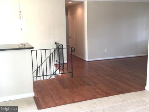 6212 Thomas Drive Springfield, VA 22150 - Photo 7 of 20 View