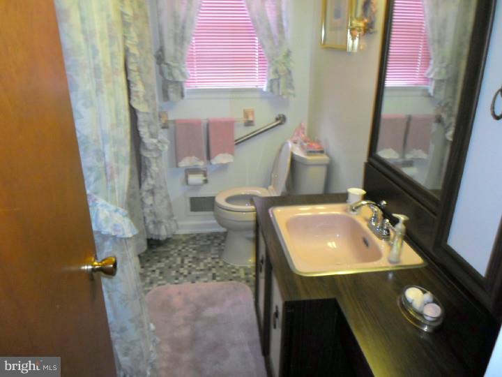 2296 Klockner Road Hamilton, NJ 08690 - Photo 19 of 22