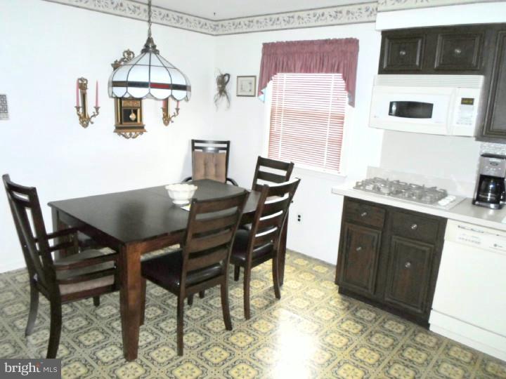 2296 Klockner Road Hamilton, NJ 08690 - Photo 3 of 22