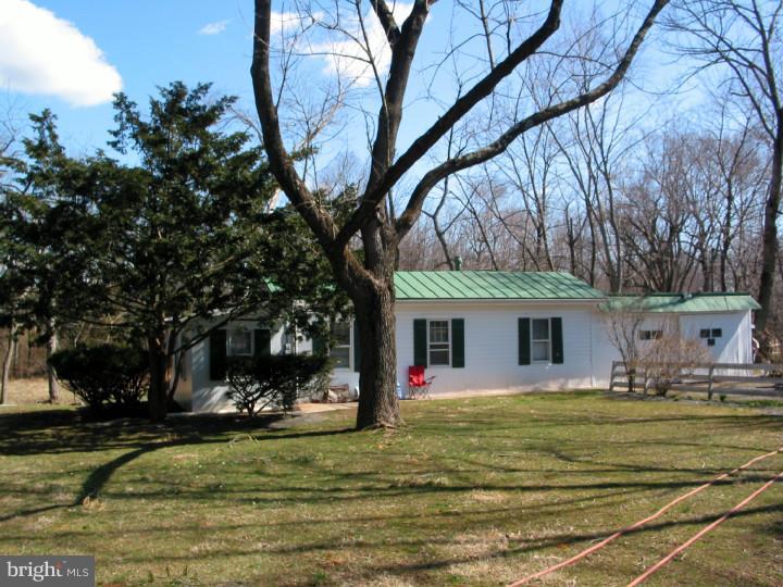 25 Yard Road Pennington, NJ 08534 - Photo 1 of 9