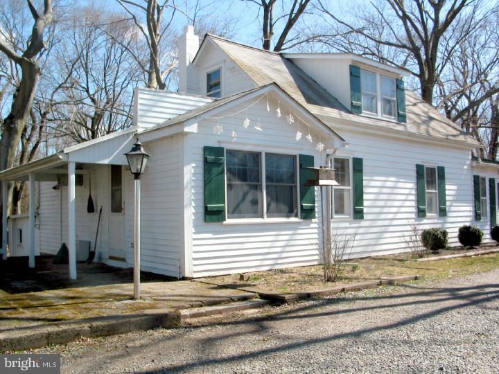 25 Yard Road Pennington, NJ 08534 - Photo 4 of 9