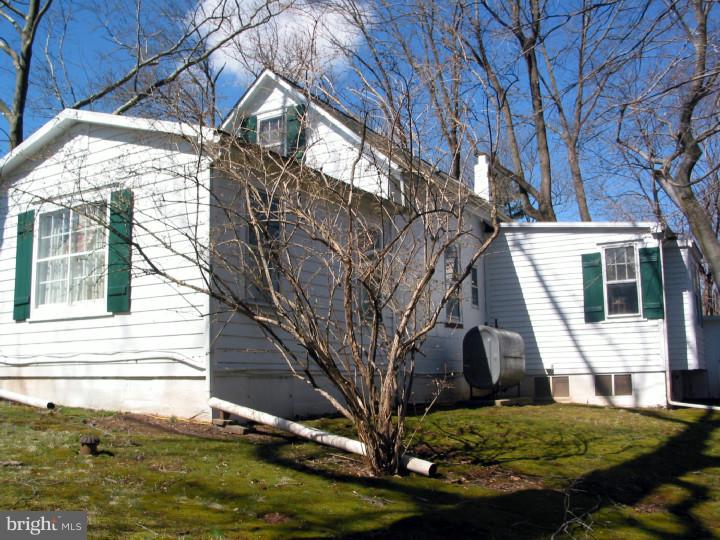 25 Yard Road Pennington, NJ 08534 - Photo 6 of 9