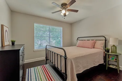 $460,000 | 23 Wintergrass Place, The Woodlands, TX 77382