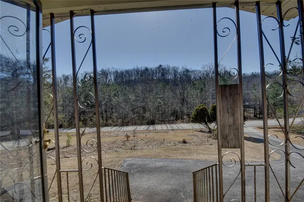 $260,000 | 319 Cove Creek Road, Pickens, SC 29671