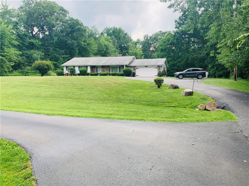 265 Calabrese Road New Castle, PA 16101 - Photo 2 of 19