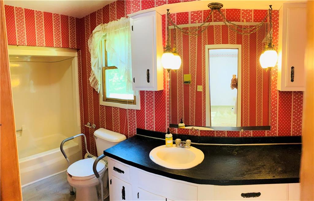 265 Calabrese Road New Castle, PA 16101 - Photo 14 of 19