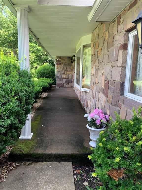 265 Calabrese Road New Castle, PA 16101 - Photo 3 of 19