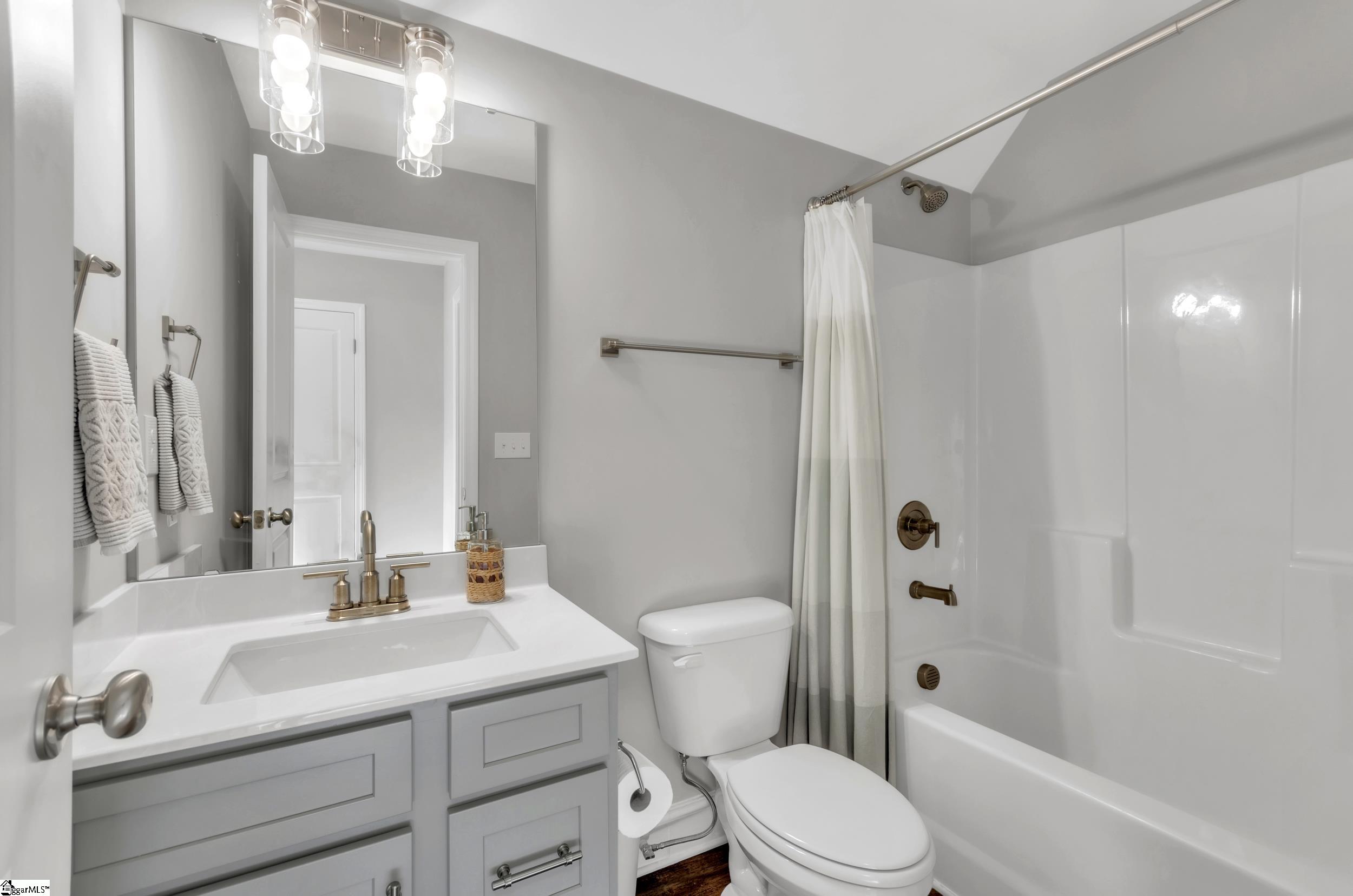 504 Wynstone Place Greenville, SC 29607 - Photo 14 of 31 Gallery Image 14