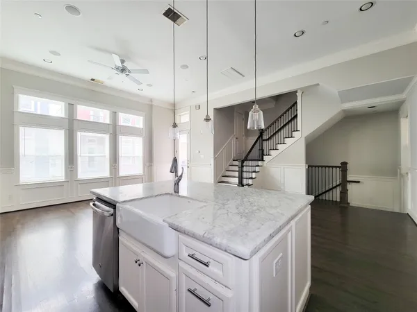 $2,695 | 2114 Bidwell Drive, Houston, TX 77018