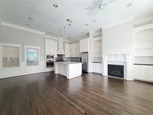 $2,695 | 2114 Bidwell Drive, Houston, TX 77018